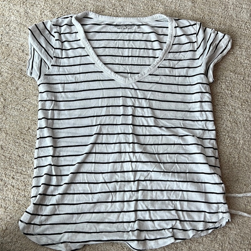 Abercrombie soft AF collection v neck tee